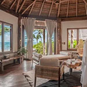delek-tulum.quintano-roohotels.com/